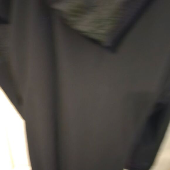 Under Armour black Boxy jacket - Picture 5 of 5